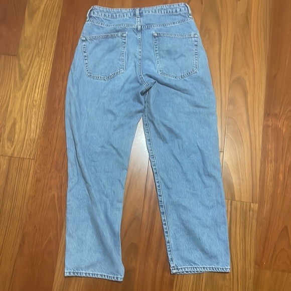 ASOS Light Blue Stonewash Jeans Relaxed Fit - Picture 2 of 2